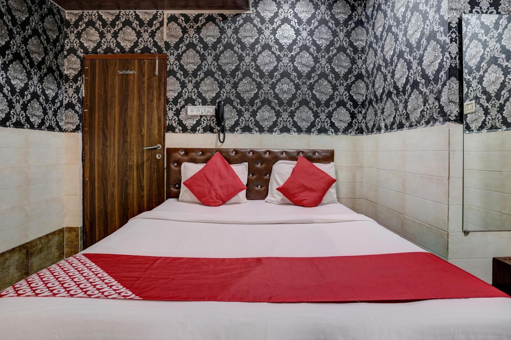 Hotel O Sapna Residency Мумбаи Экстерьер фото